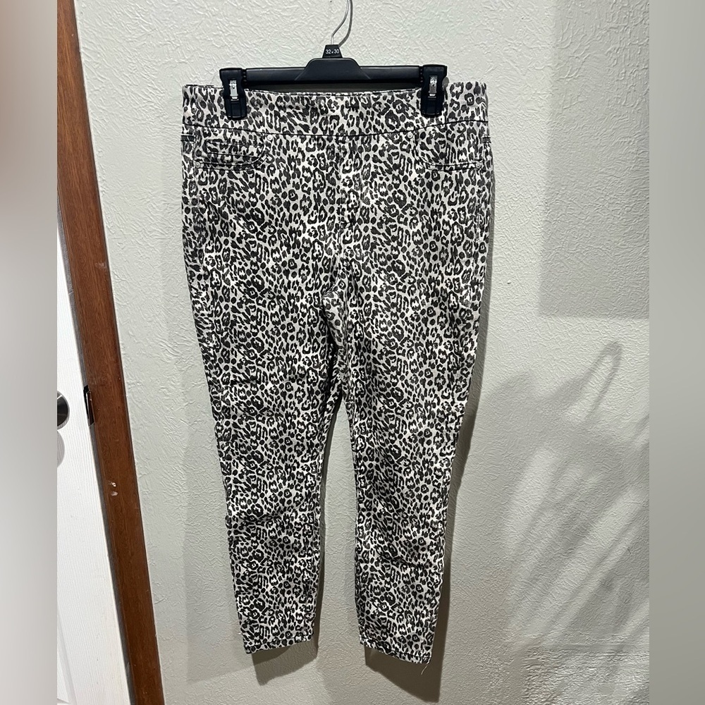 Westbound Women's High Rise Leopard Print Jeans - Black and White Size 10P EUC